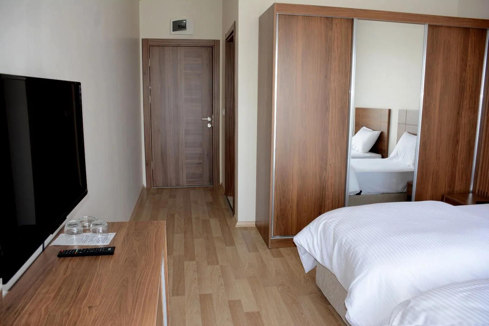 Ege Grand Otel — 4