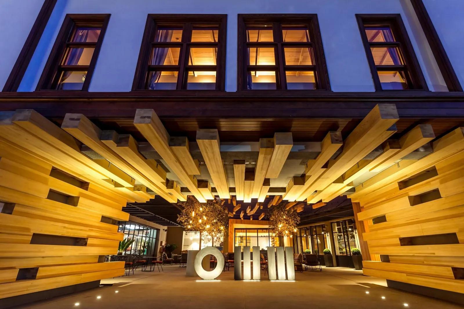 Omm Inn — 1