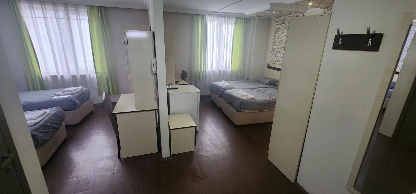 Otel Desire — 3