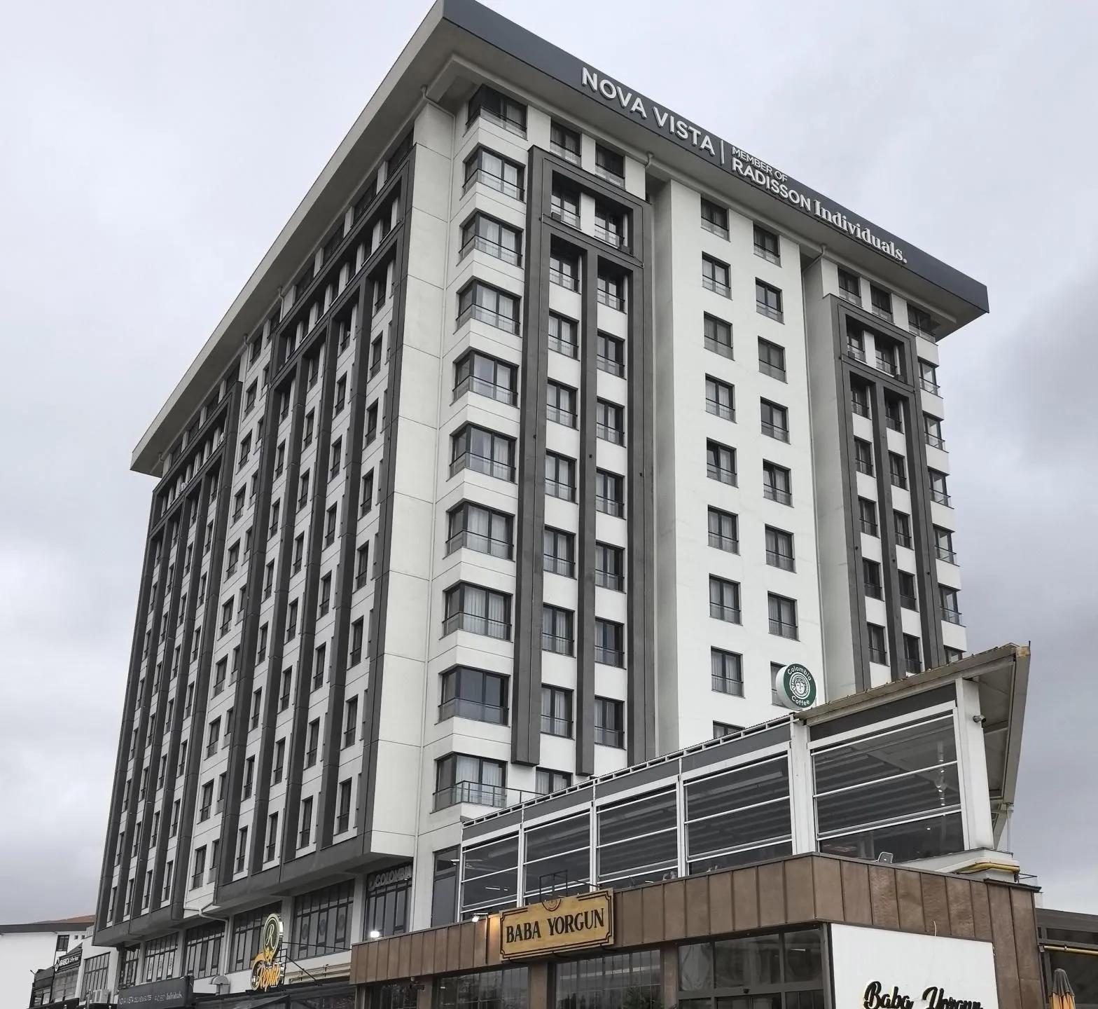 Radisson Individuals Nova Vista Deluxe Hotel and Suites — 1