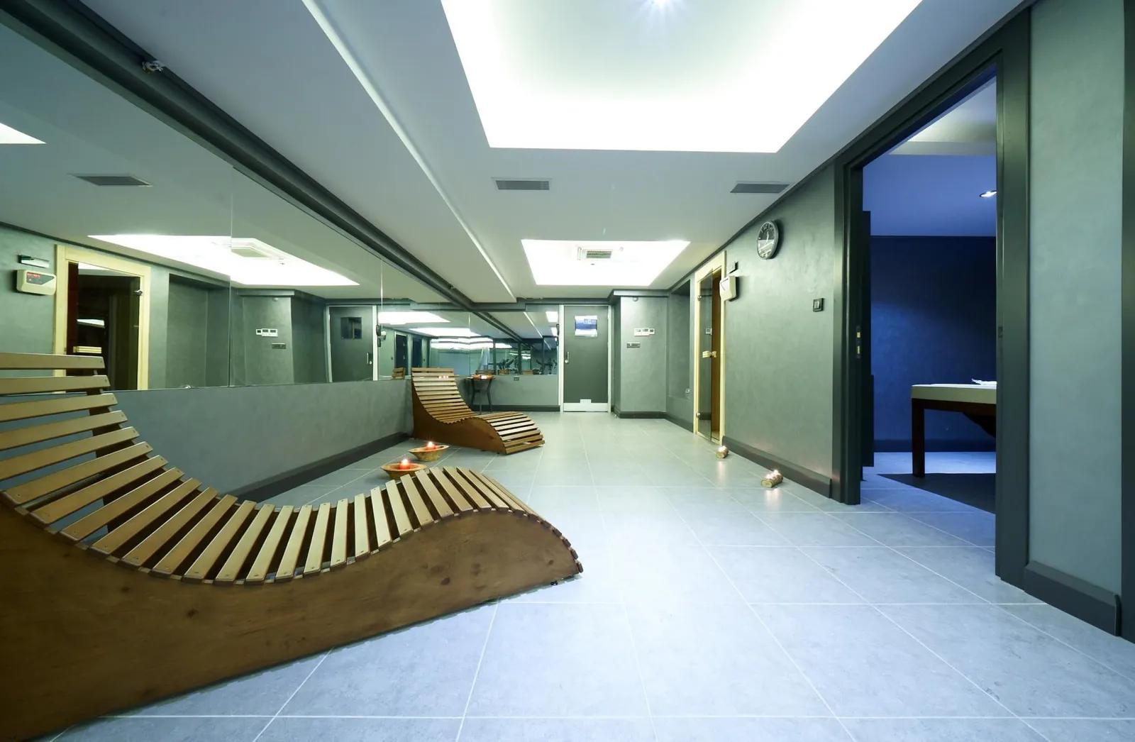 Radisson Individuals Nova Vista Deluxe Hotel and Suites — 11
