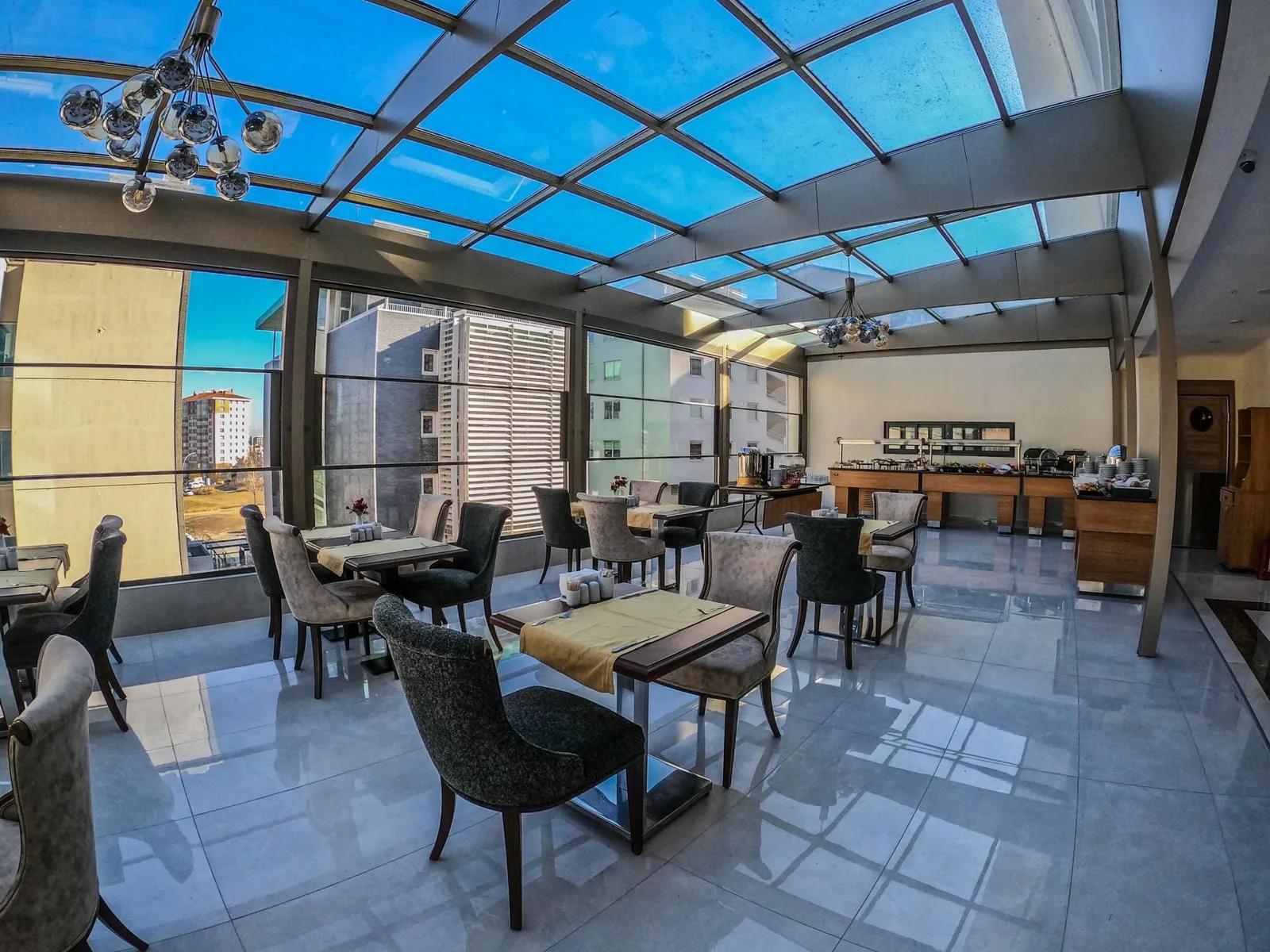 Akman Premium Hotel — 8