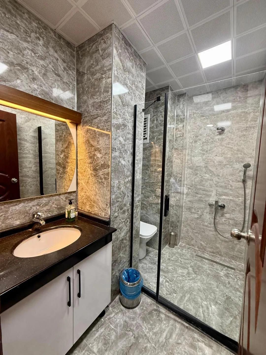 Berlitz Hotel — 4