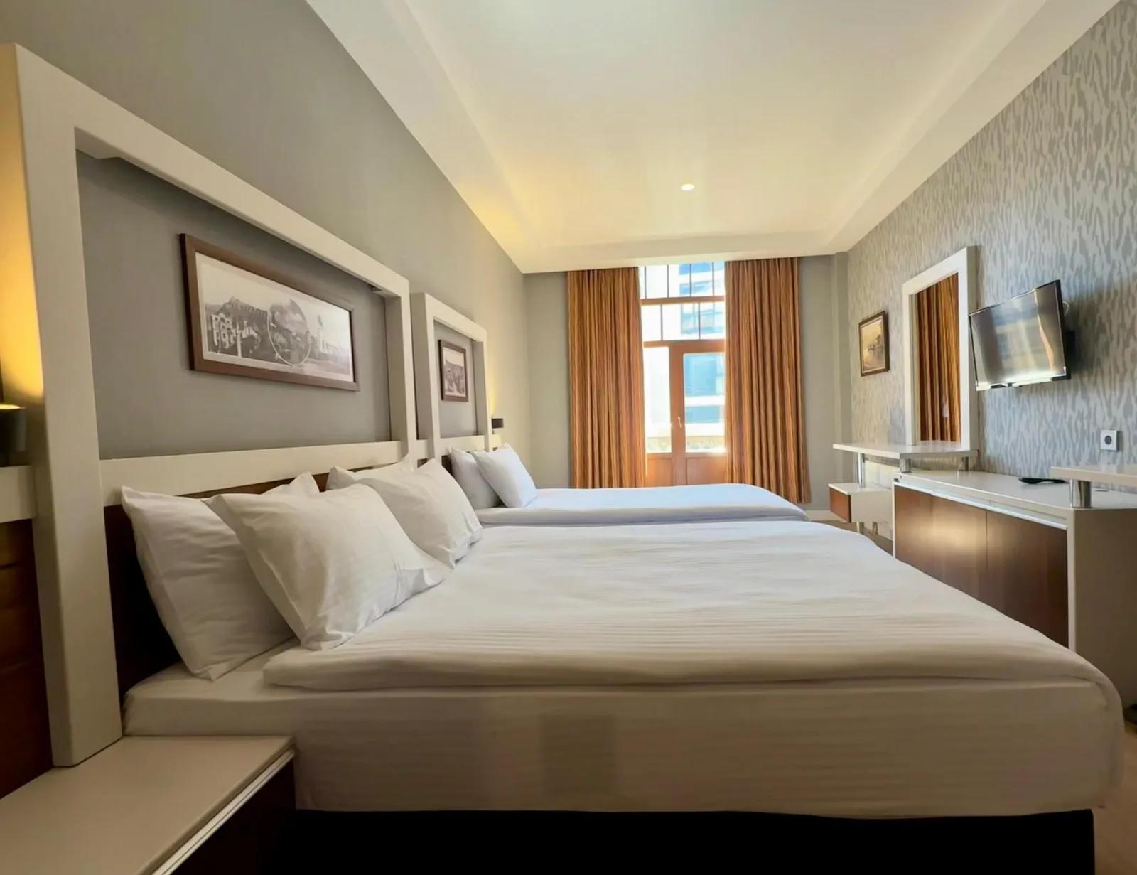 Berlitz Hotel — 11