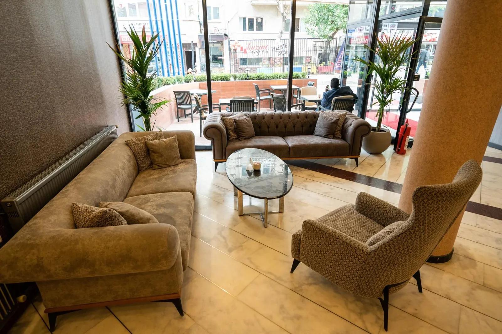 Bloom Hotel — 5