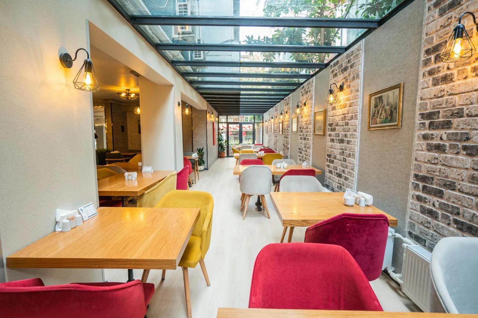 Bloom Hotel — 7