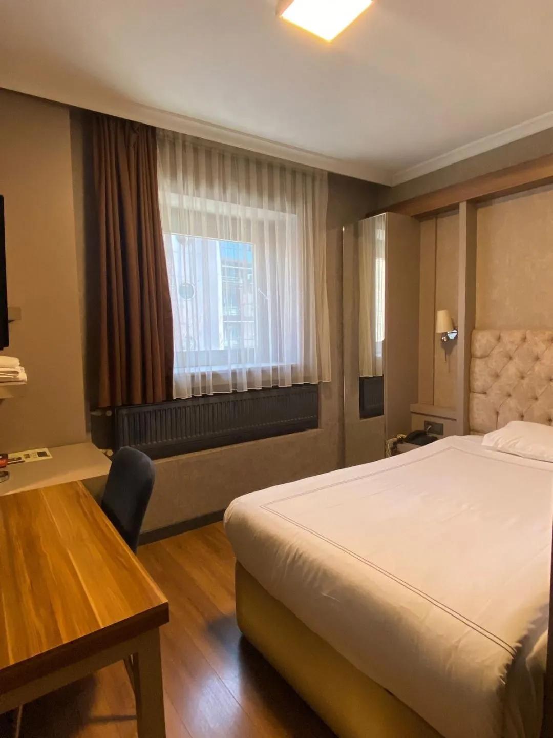Bloom Hotel — 12