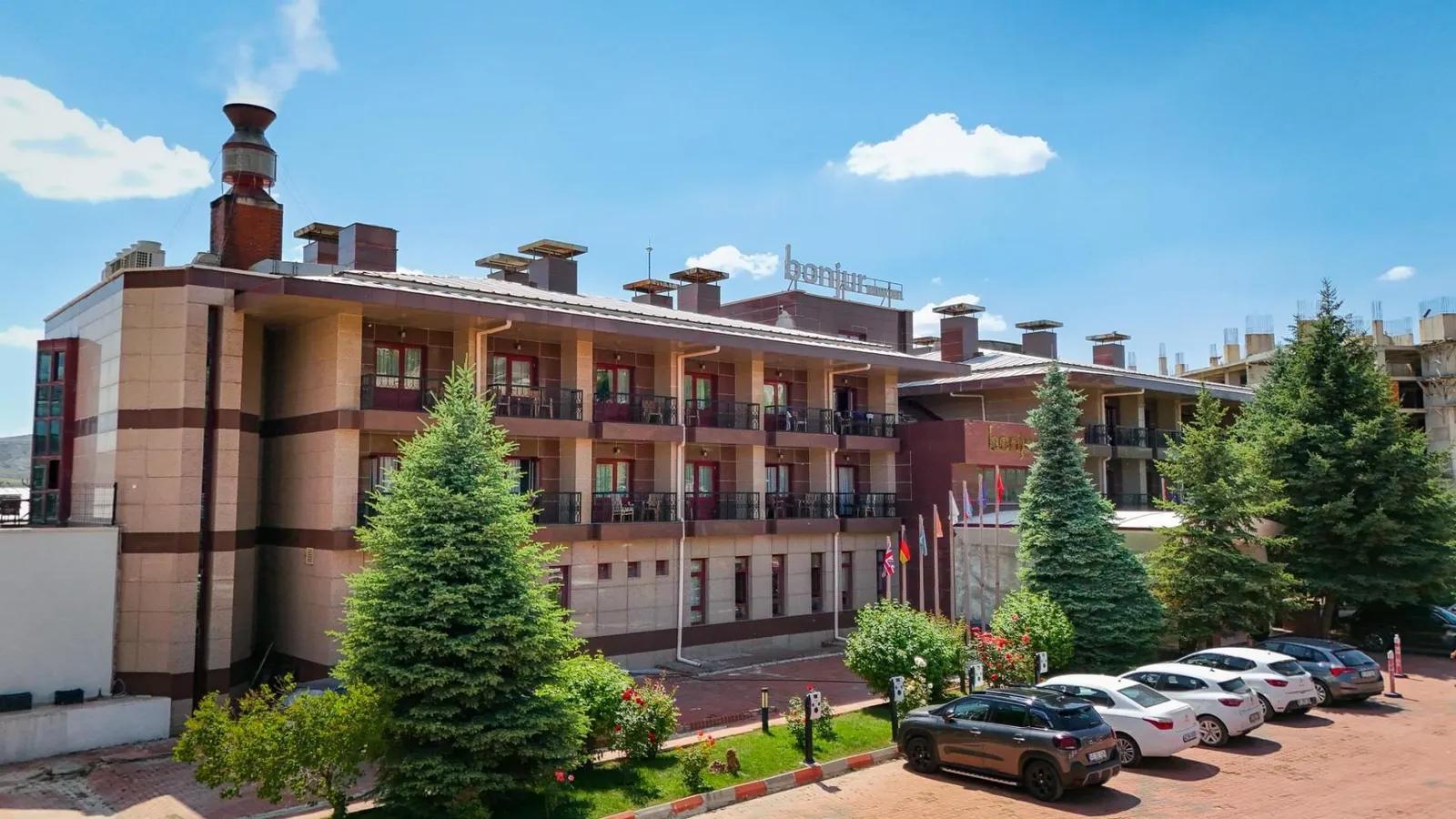 Bonjur Hotel Thermal & Wellness Club — 11