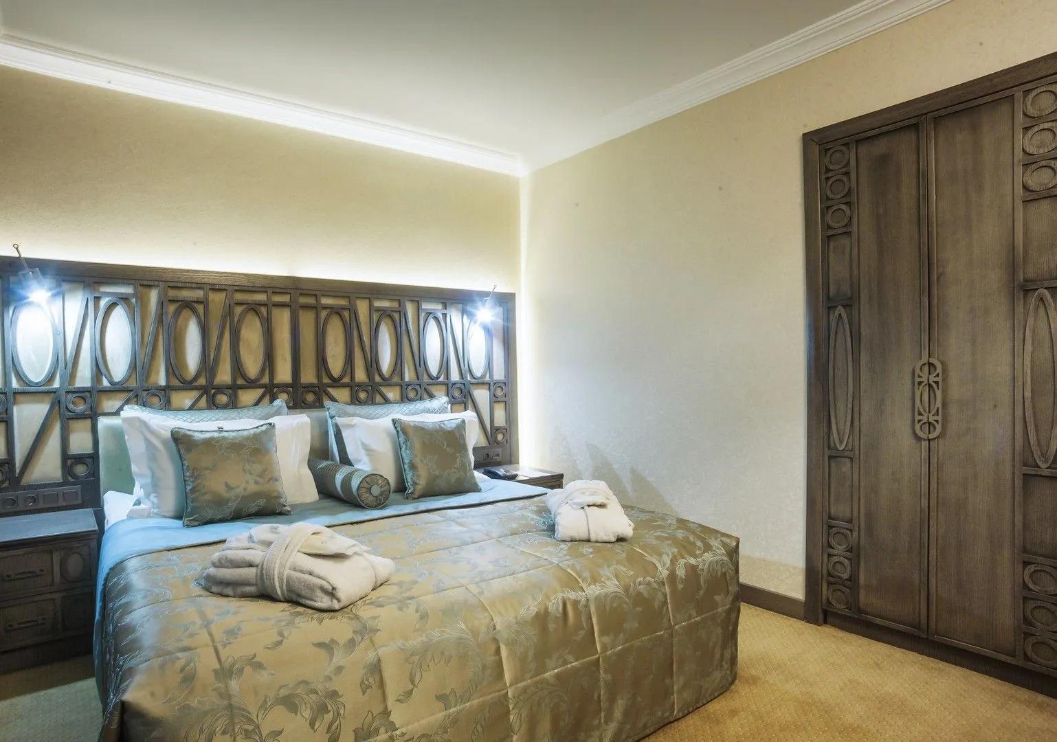 Cadence Design Hotel — 6
