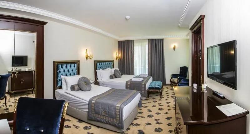 Cassiel Hotel — 11