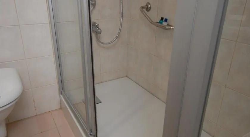 Class Hotel — 9