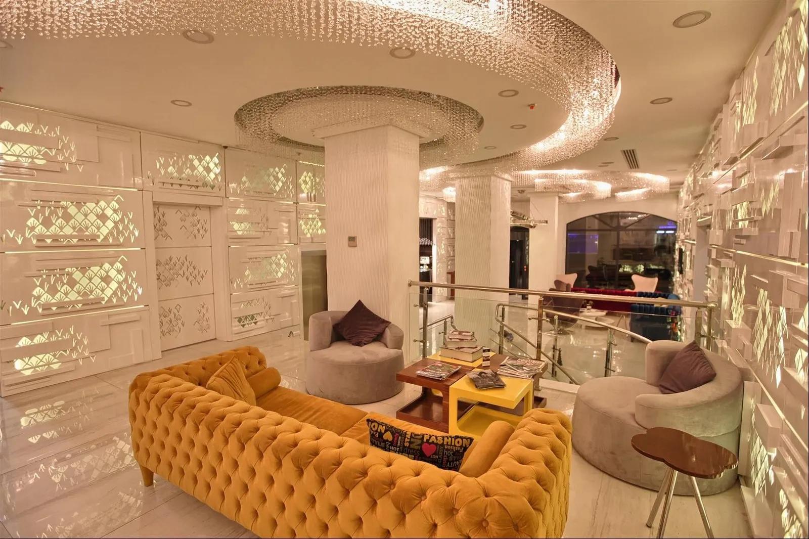 Demonti Otel — 4