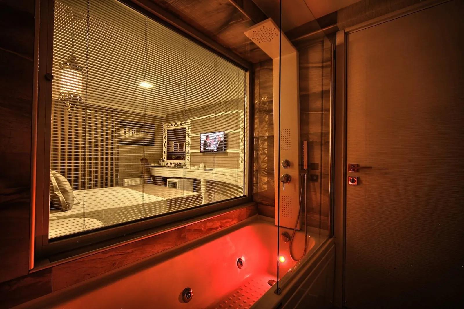 Demonti Otel — 7