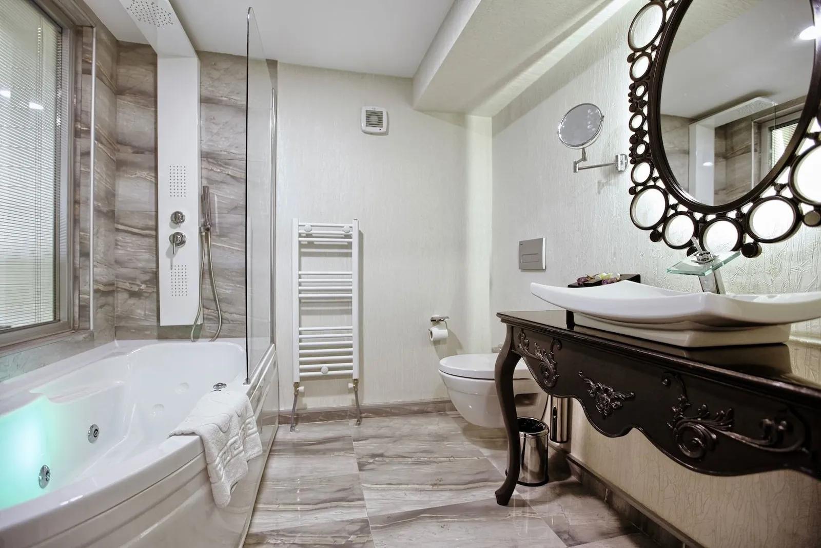 Demonti Otel — 10