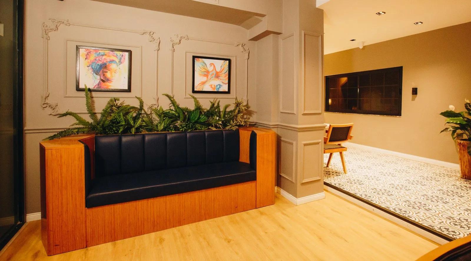 Double Bond Hotel — 4