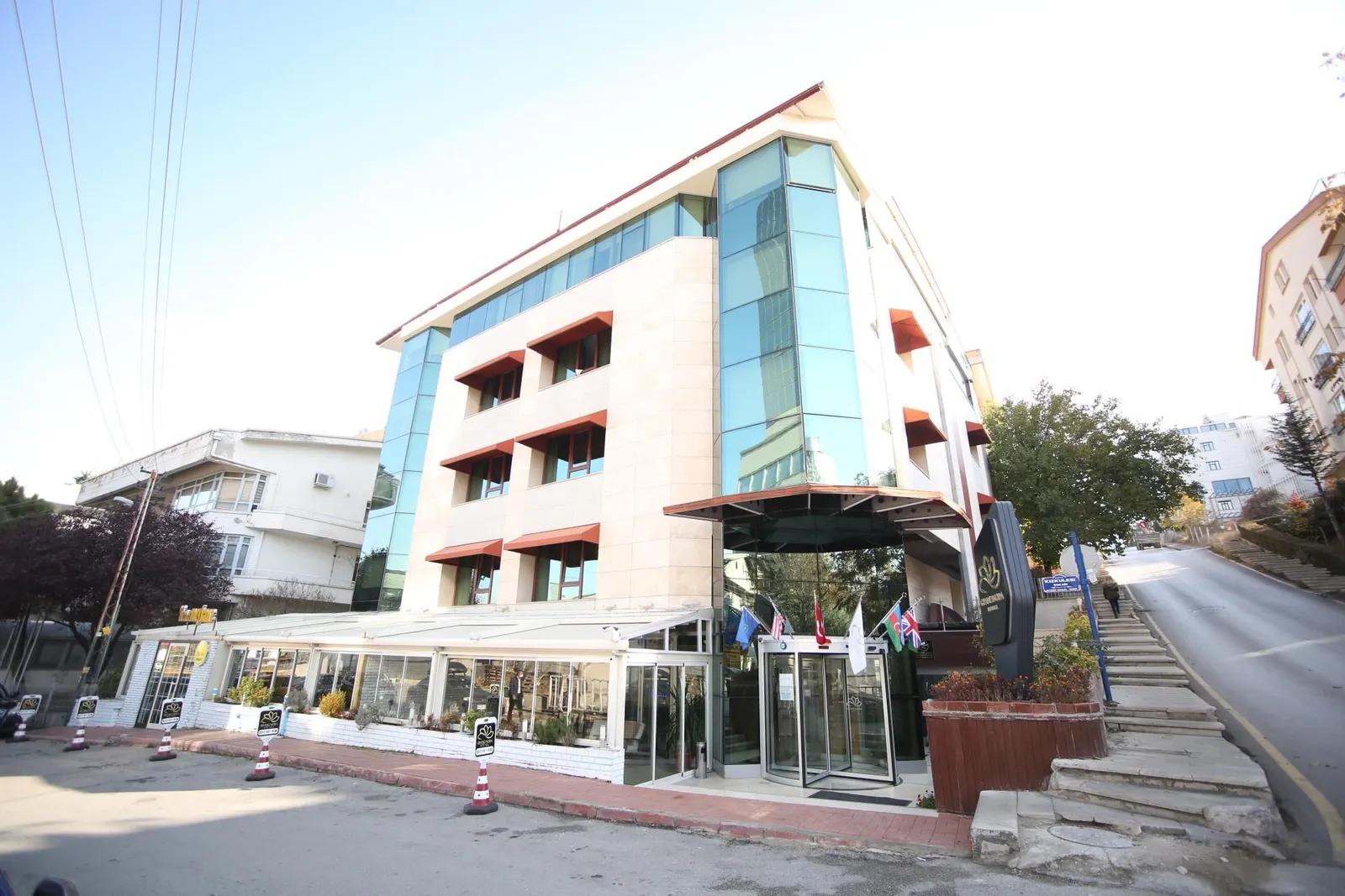 Grand Nora Hotel — 1
