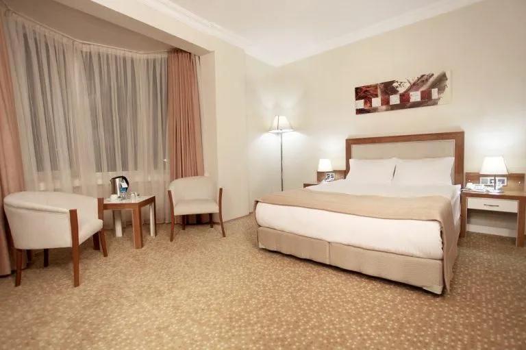 Grand Pietra Hotel — 2