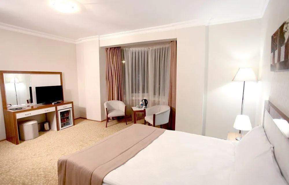 Grand Pietra Hotel — 3