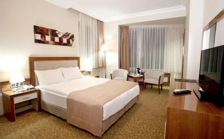 Grand Pietra Hotel — 6