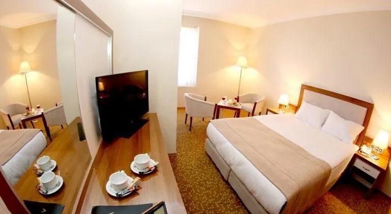 Grand Pietra Hotel — 7