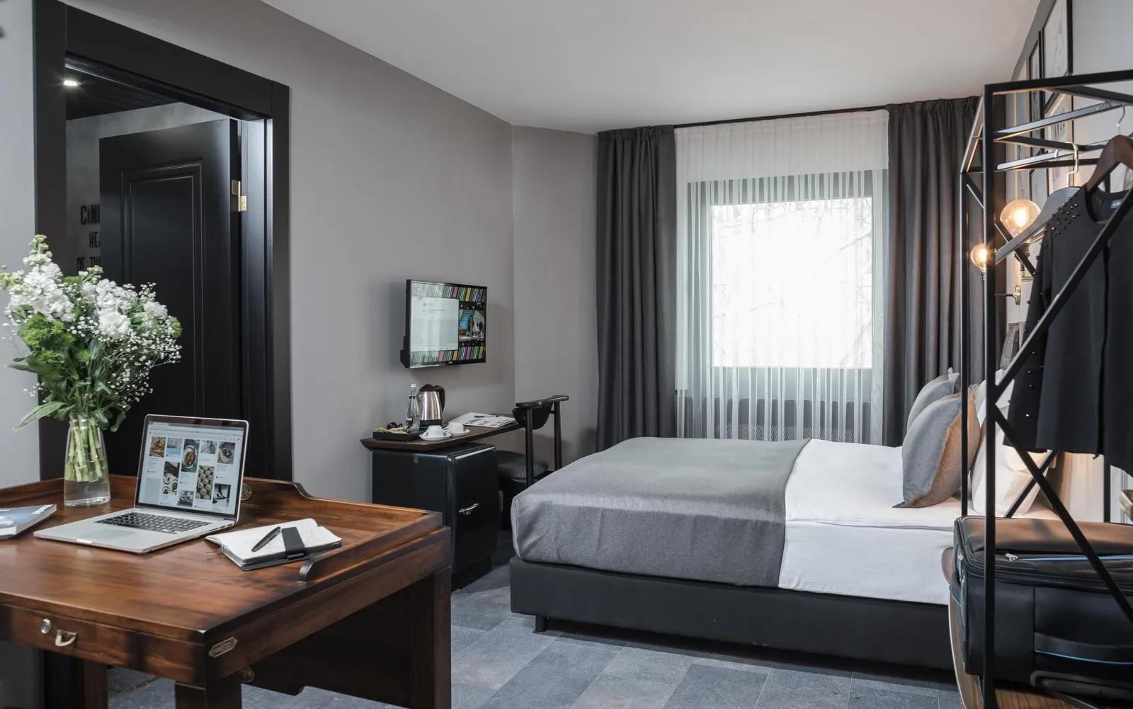 Hotel Cinnah — 10