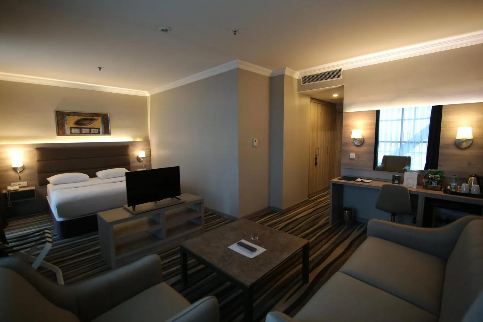 Hotel Excellence In — 3