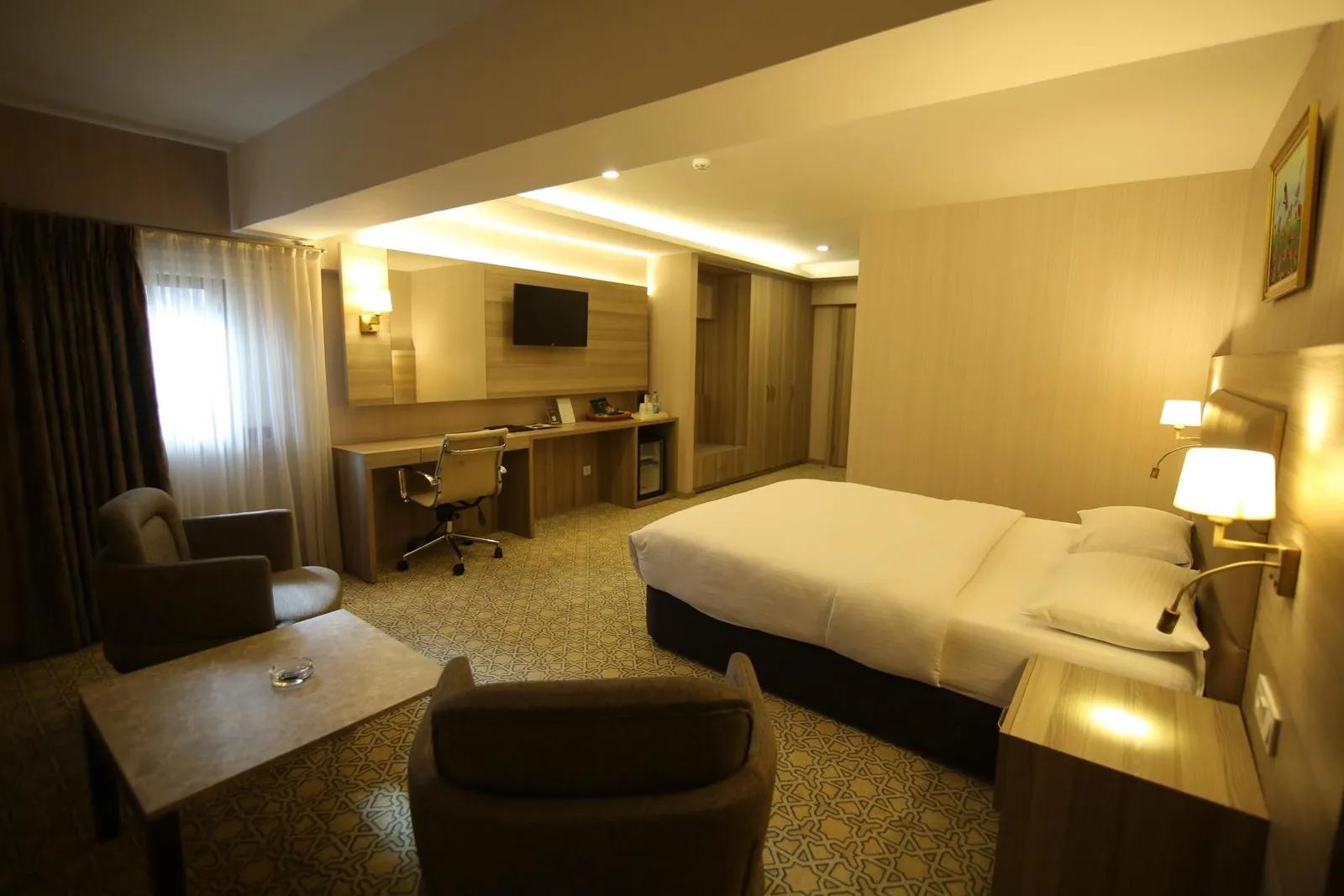 Hotel Excellence In — 5