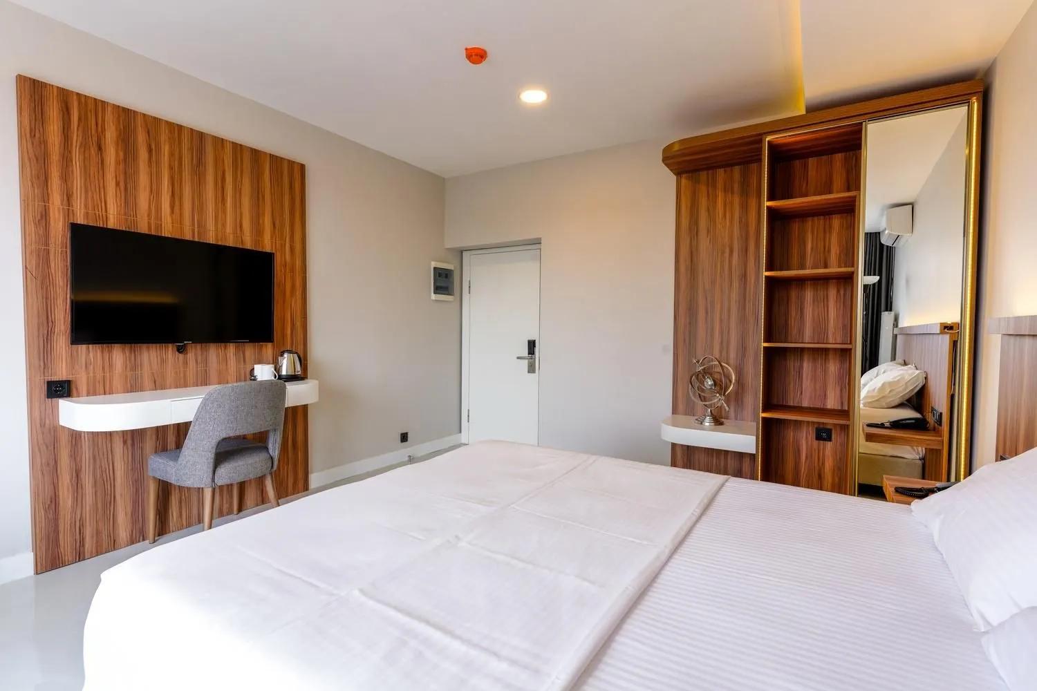 Joyful Hotel By GNL — 5