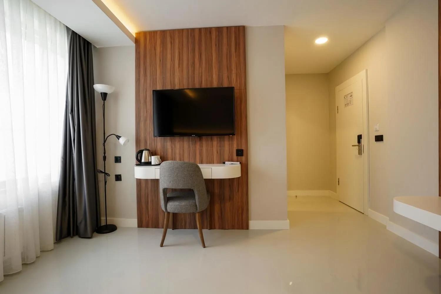 Joyful Hotel By GNL — 10