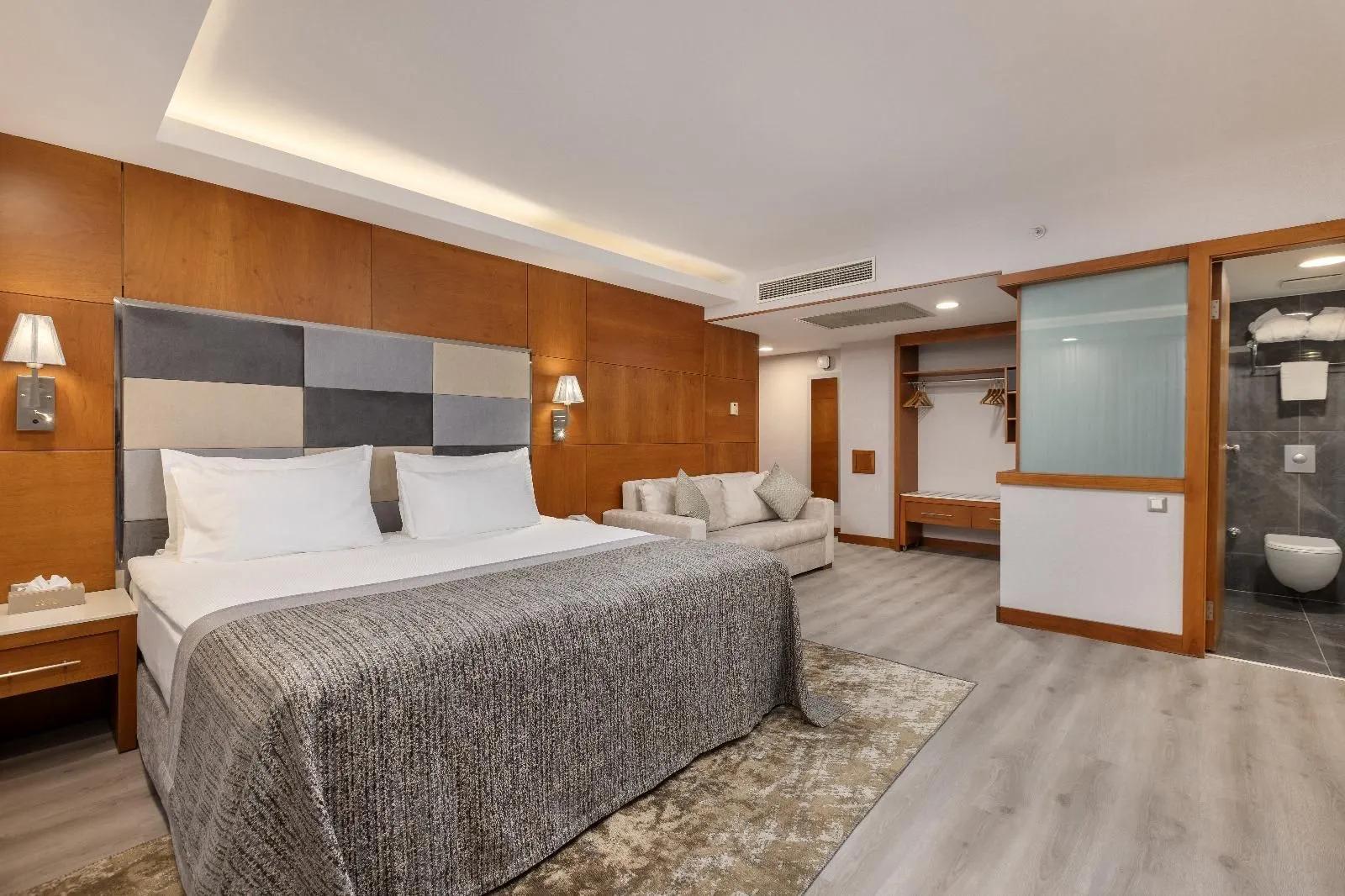 Limak Ambassadore Hotel — 8