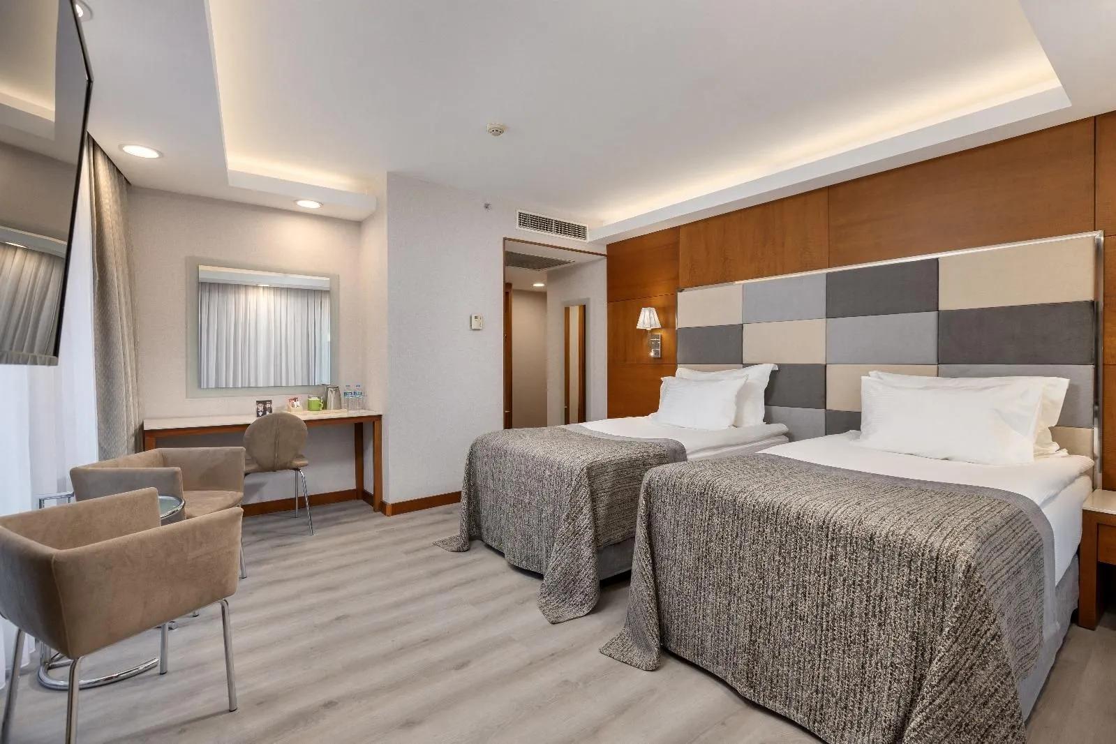 Limak Ambassadore Hotel — 12