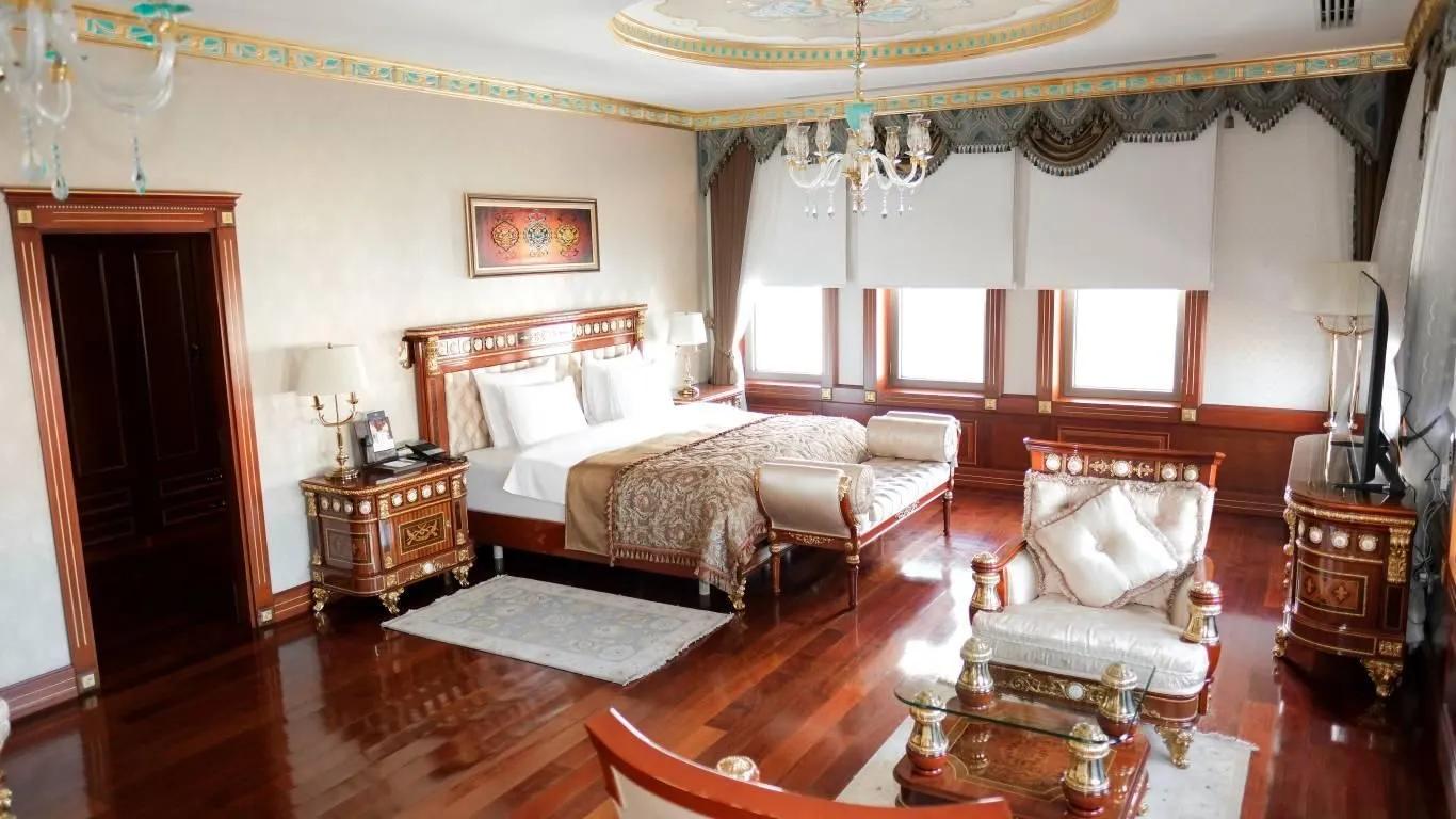 Meyra Palace — 11