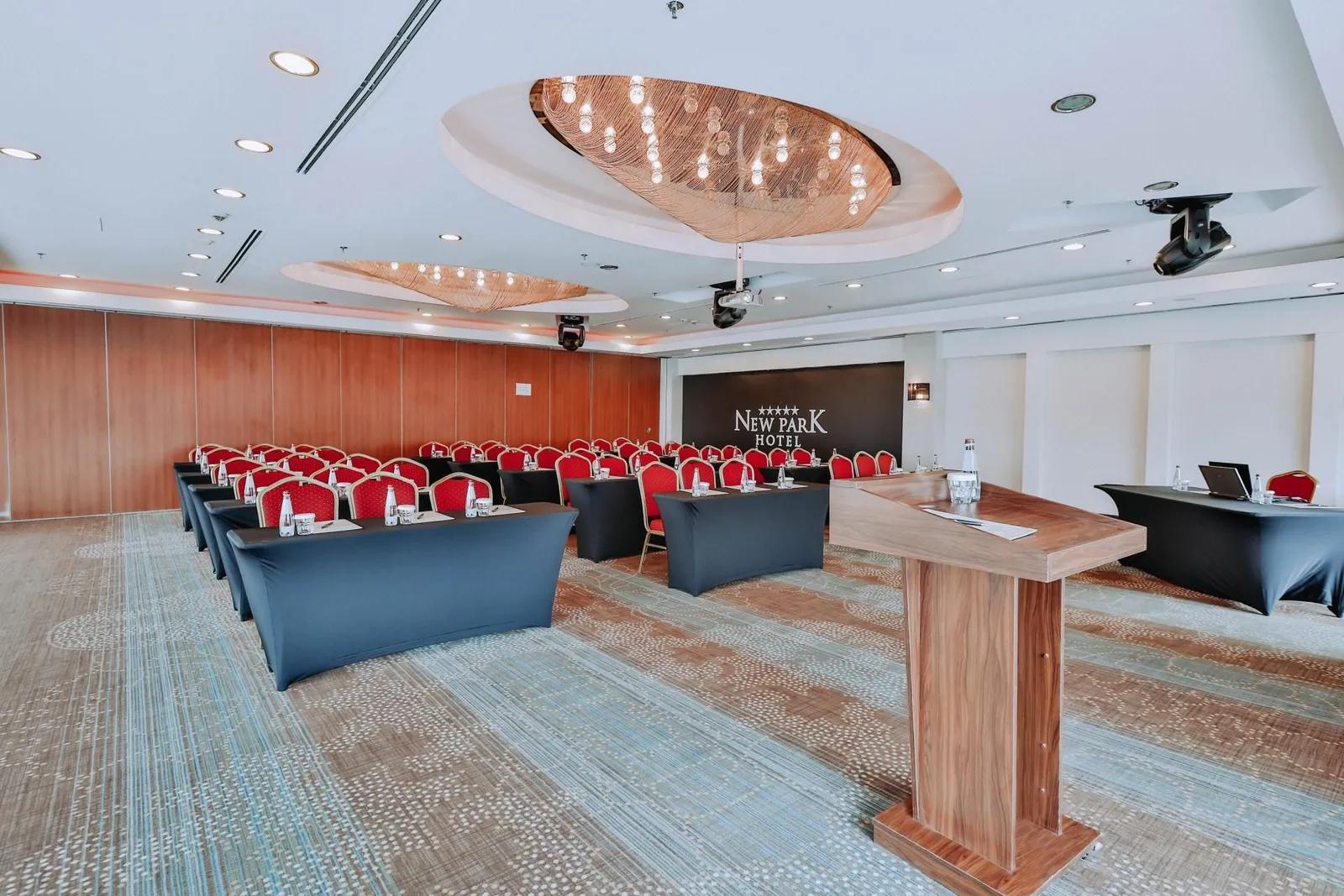 New Park Hotel — 7