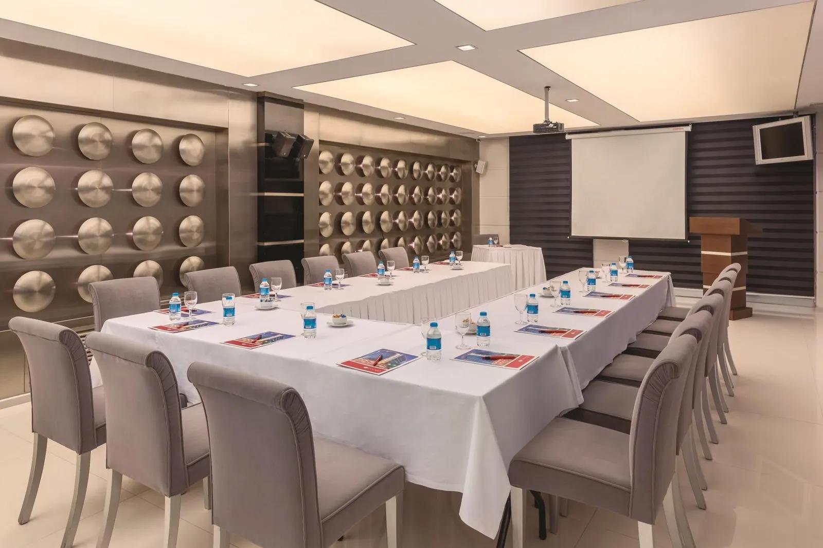 Ramada by Wyndham Ankara — 11