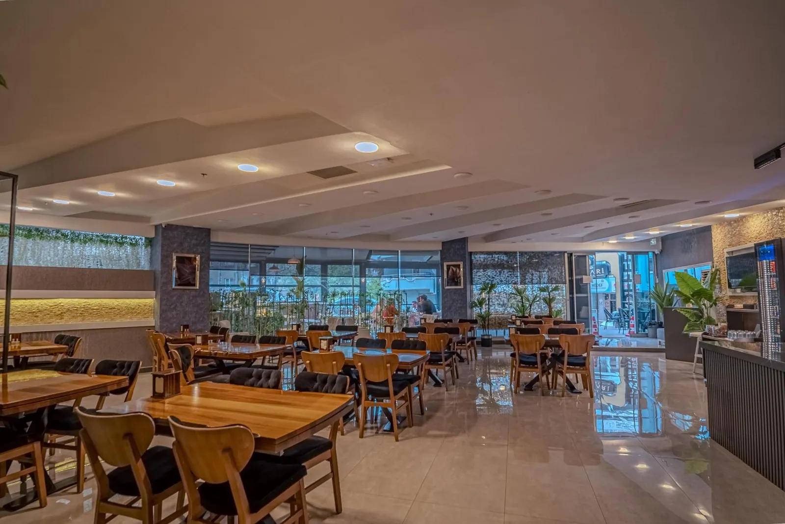 Saffari Hotel — 9