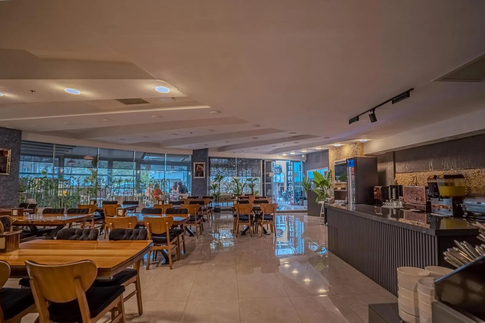 Saffari Hotel — 10