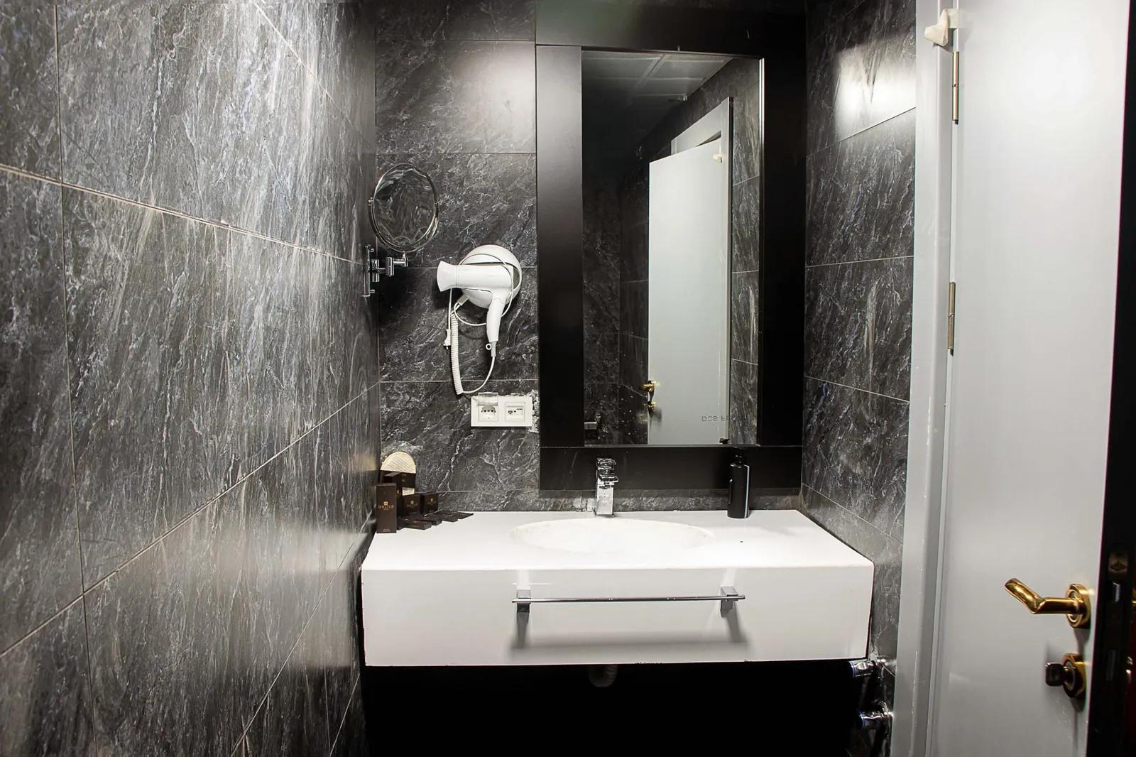 Shelter Inn Hotel & Spa — 10