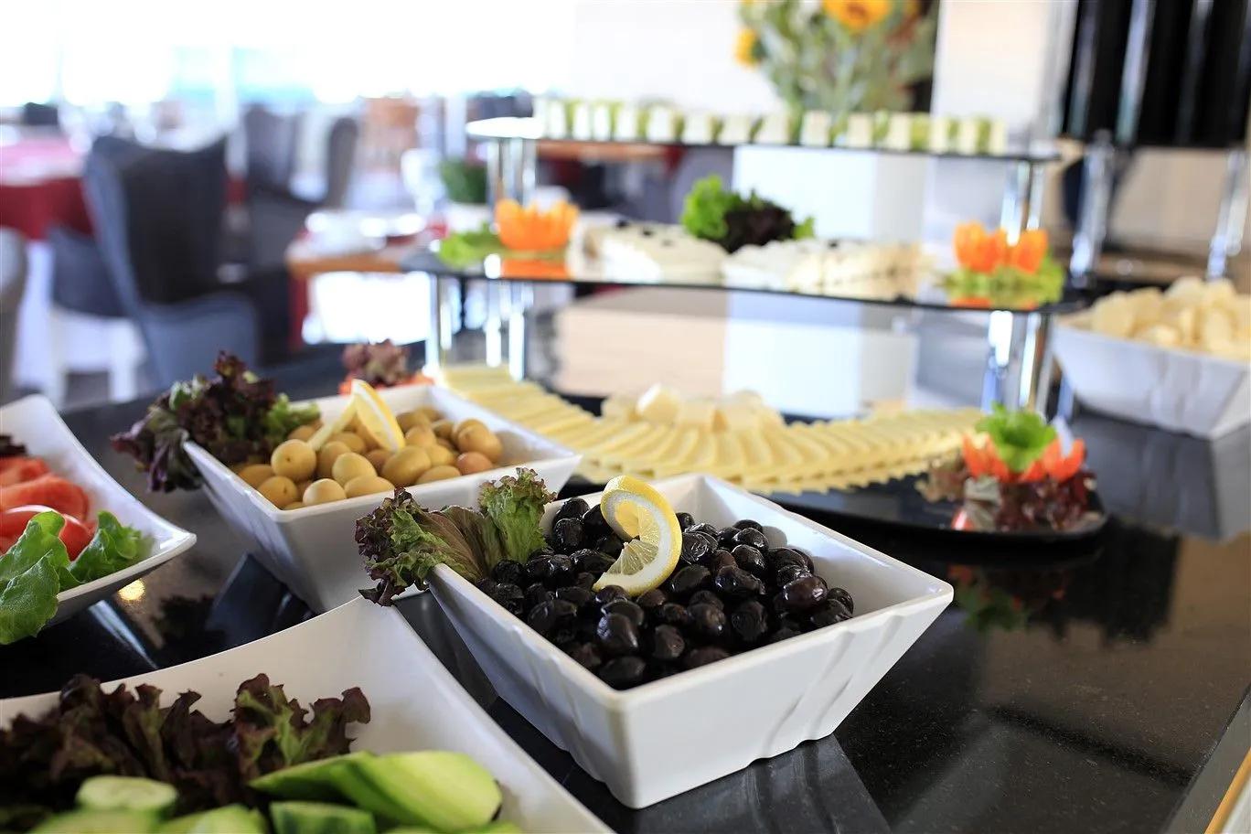 SVEO Business Hotel — 8