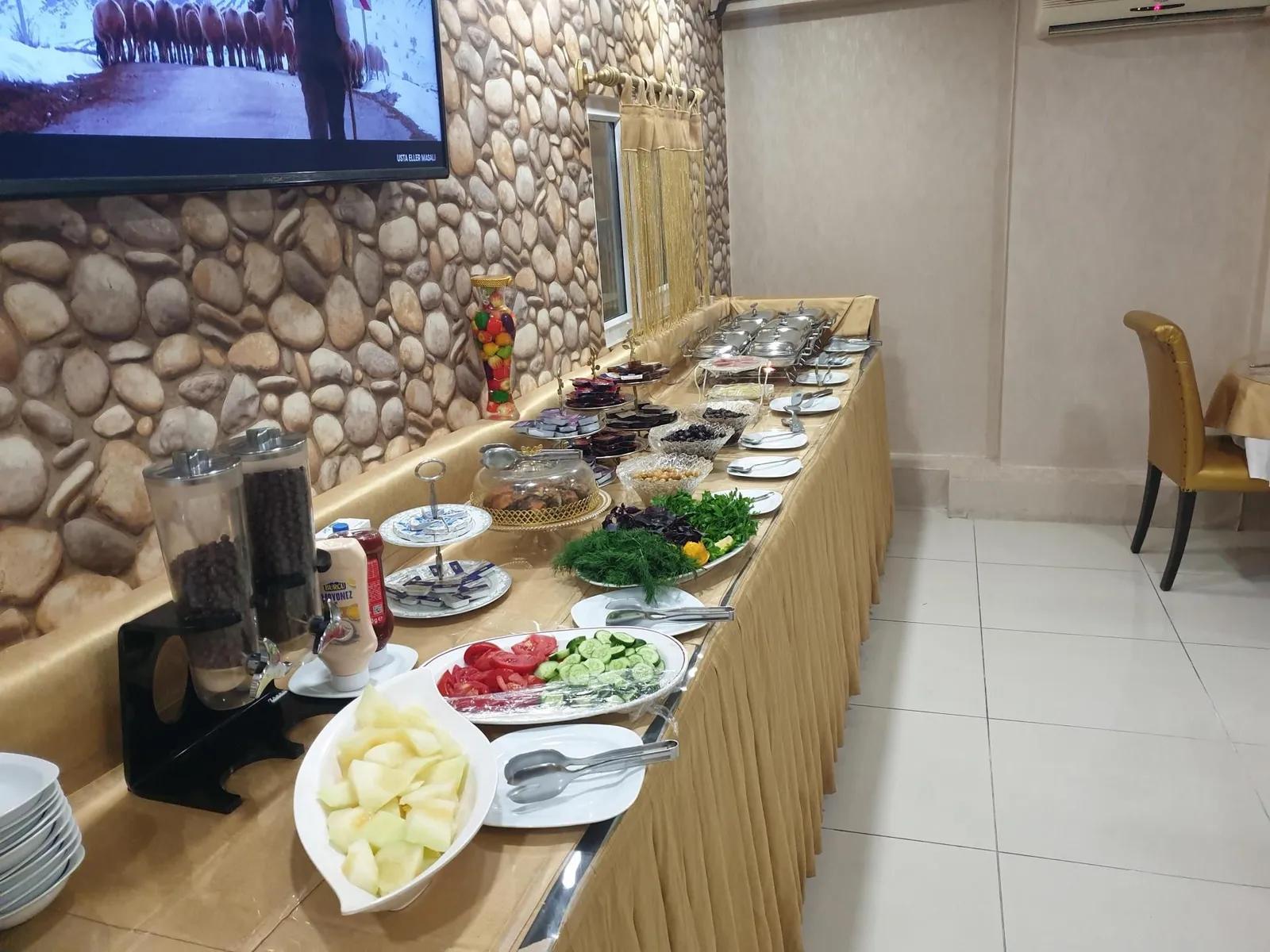 Zarina Hotel Pansiyon — 9