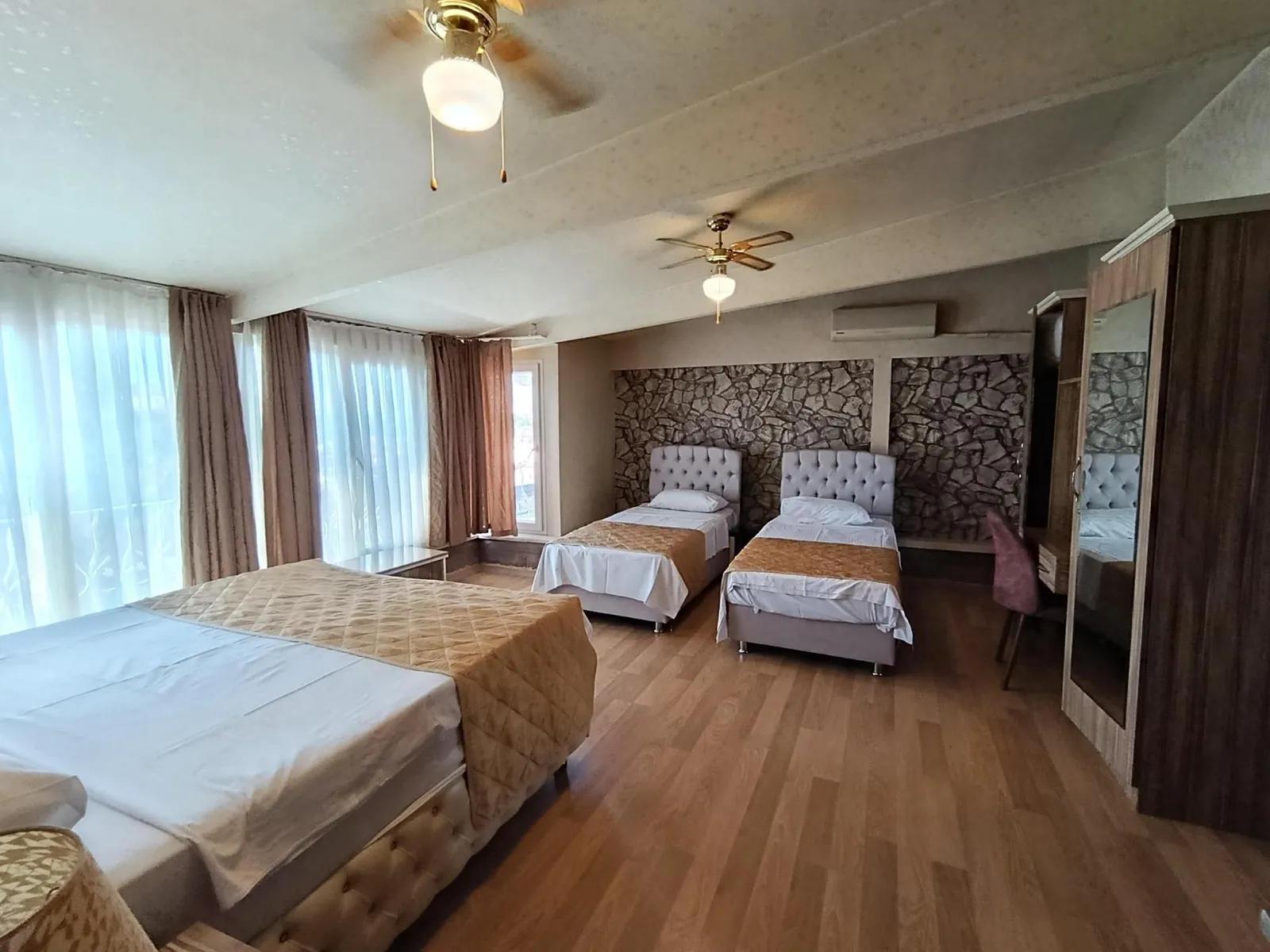 Zarina Hotel Pansiyon — 12