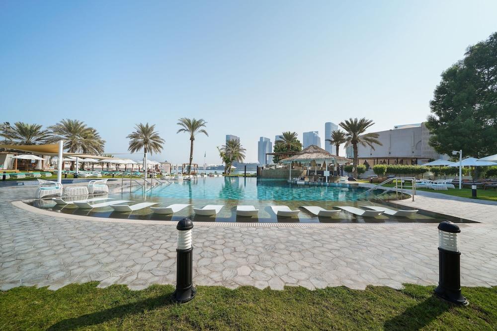 Le Meridien Abu Dhabi — 1
