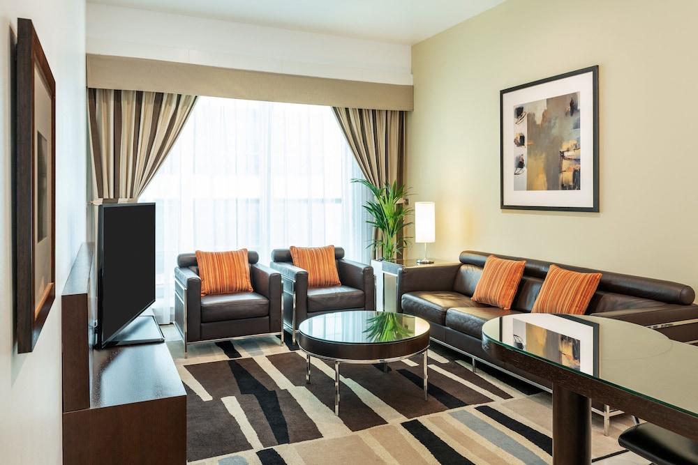 Four Points by Sheraton Sheikh Zayed Road, Dubai — 1