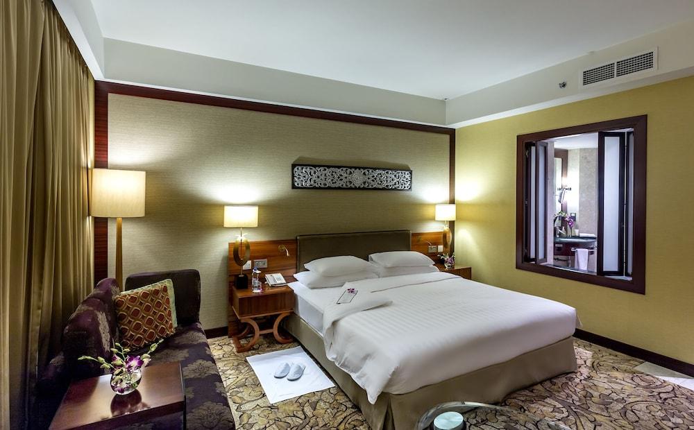 Dusit Thani Dubai — 3
