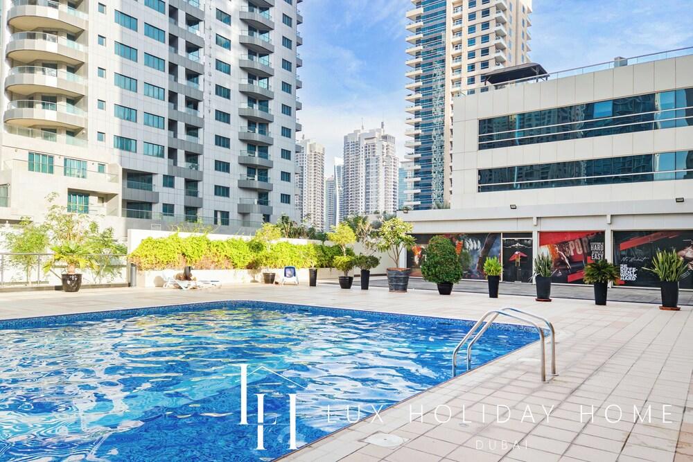LUX  The Marina View Suite 1 — 3