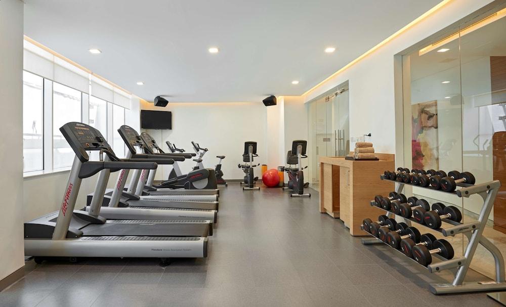 Hyatt Place Dubai Baniyas Square — 4