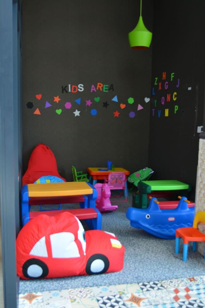 ibis Styles Dubai Jumeira — 7