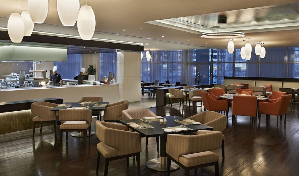 Hyatt Place Dubai Al Rigga Residences — 7