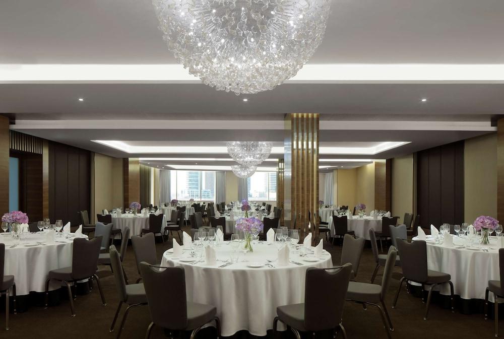 Radisson Blu Hotel Dubai Waterfront — 10