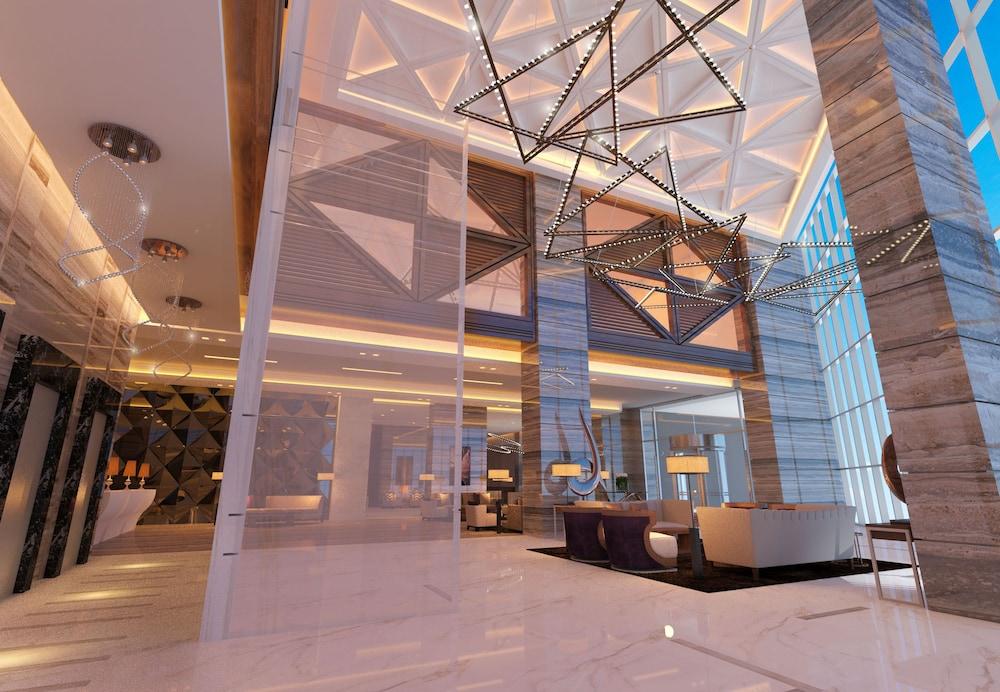 Radisson Blu Hotel Dubai Waterfront — 2