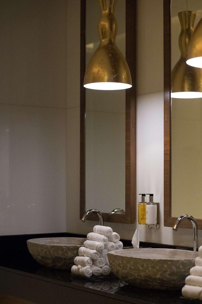 Radisson Blu Hotel Dubai Waterfront — 6